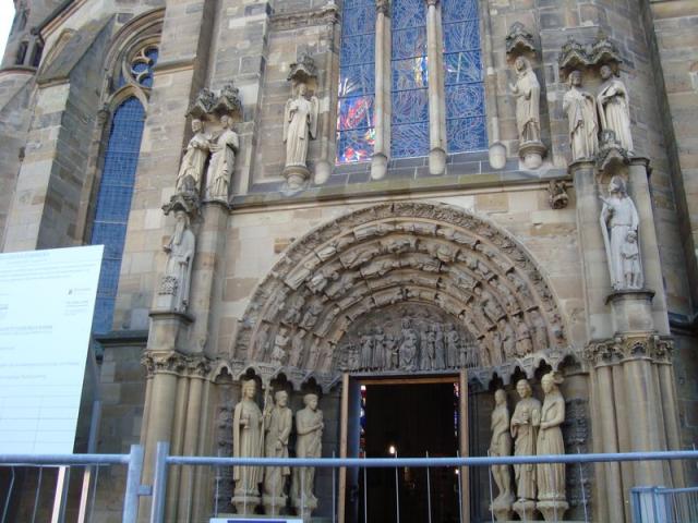 Liebfrauen church portal