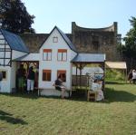 Life in Trier 1539, reconstitution house workshop with children, differents shops and beruf in old time